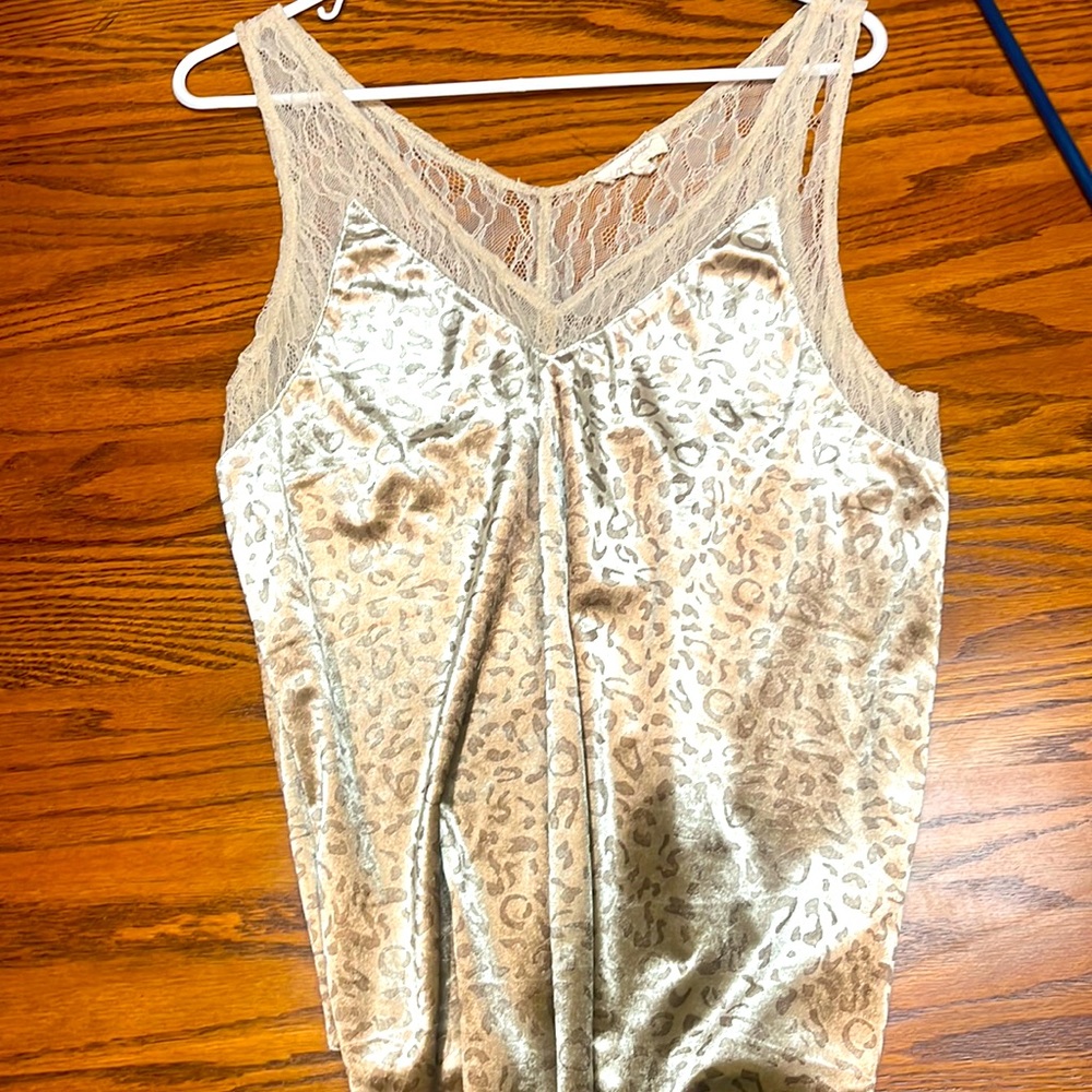 Light flowing leopard print tank